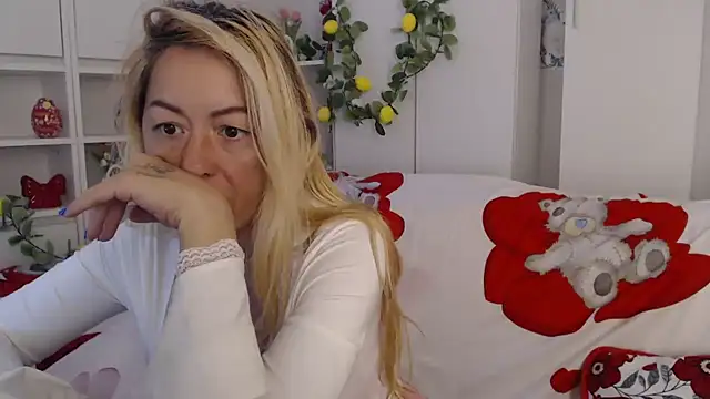 spell of love online show from 04-15-26, 09:37