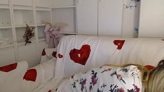 Snapshot of spell_of_love chatting on 10-06-25, 02:13 spell of love online show from 10-06-25, 02:13