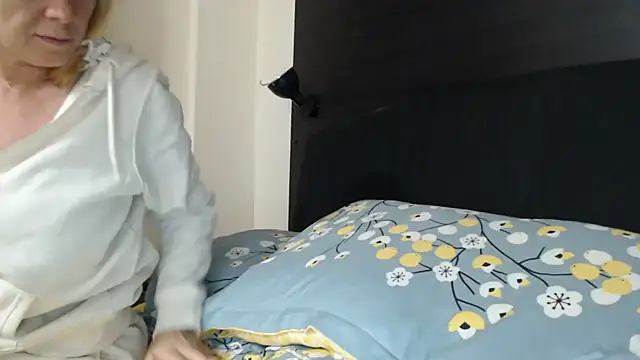 spell of love online show from 02-28-26, 11:04