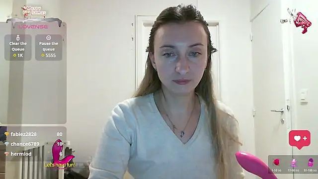 SusanCurt online show from 03-11-25, 04:07