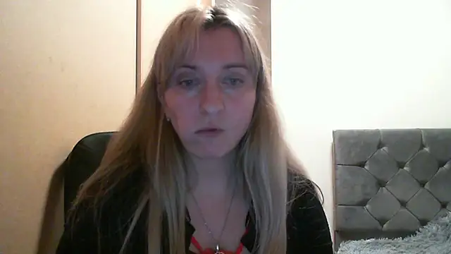 SusanCurt online show from 10-23-25, 05:22