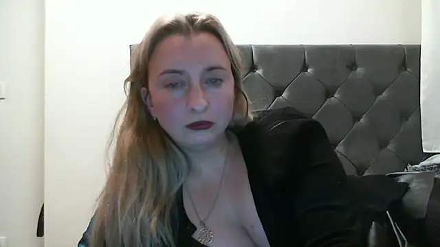 SusanCurt online show from 10-30-25, 07:11