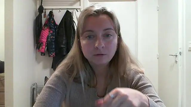 SusanCurt online show from 10-13-25, 08:38