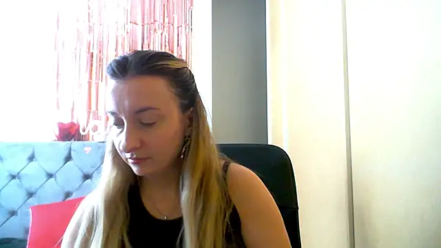 SusanCurt online show from 03-10-26, 10:41