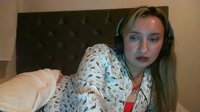 SusanCurt online show from 11-09-25, 10:36