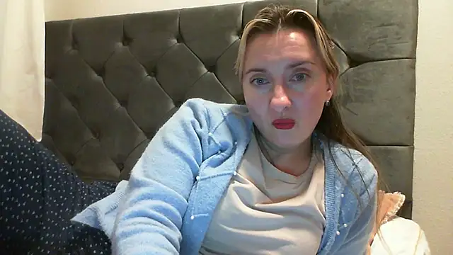 SusanCurt online show from 12-13-25, 08:04