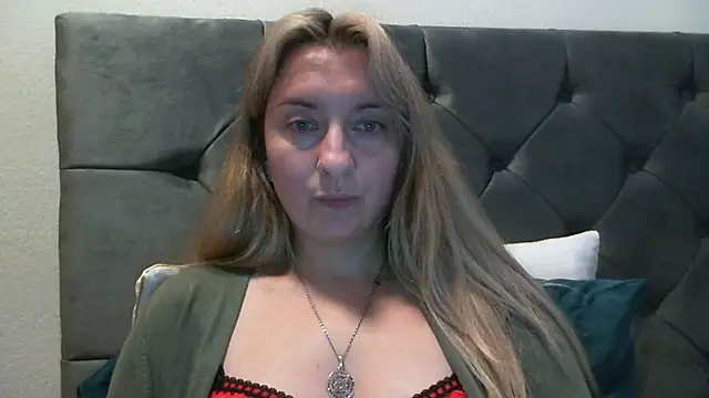 SusanCurt online show from 10-16-25, 09:06