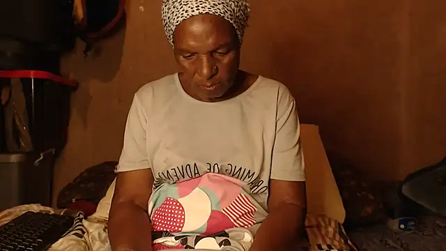 Snapshot of NaughtyGranny chatting on 02-09-25, 07:52 NaughtyGranny online show from 02-09-25, 07:52