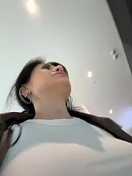Wet  Bunny online show from 06-01-26, 06:24