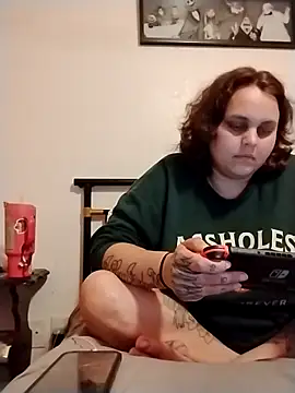 lyshaa online show from 10-14-25, 02:56