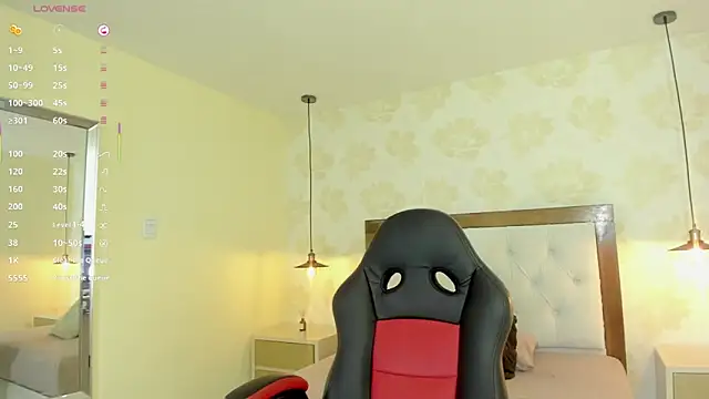 clarisKlein online show from 11-21-25, 04:11