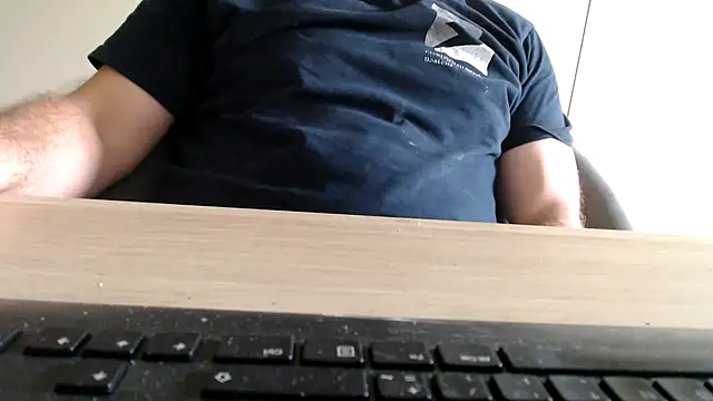 Snapshot of mrbigballs chatting on 06-28-26, 04:46 mrbigballs online show from 06-28-26, 04:46