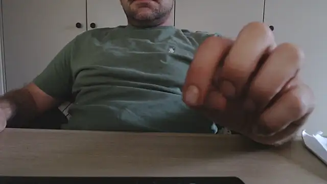 Snapshot of mrbigballs chatting on 08-03-26, 06:47 mrbigballs online show from 08-03-26, 06:47