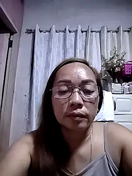 Snapshot of asianwet4u chatting on 09-24-25, 11:50 asianwet4u online show from 09-24-25, 11:50
