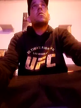 Snapshot of Codymc89 chatting on 10-21-25, 08:19 Codymc89 online show from 10-21-25, 08:19