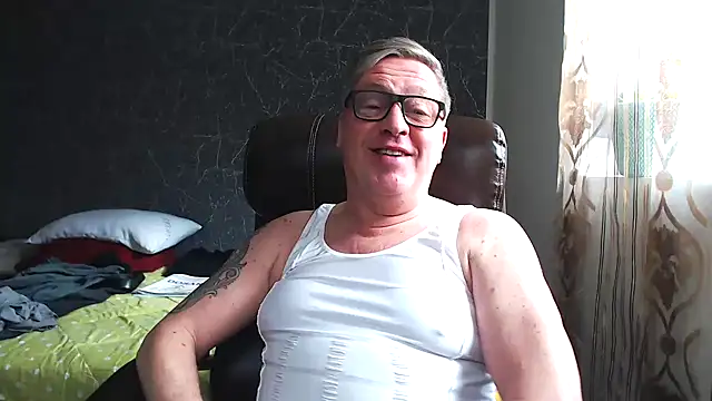 RobertStripX online show from 02-04-25, 11:16