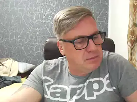 RobertStripX online show from 02-03-25, 02:45