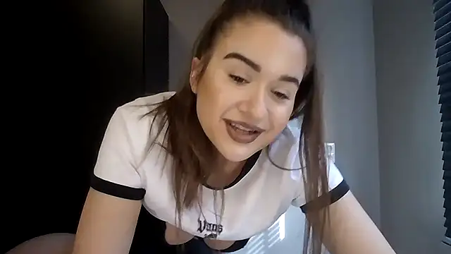 avajade online show from 02-16-26, 11:42