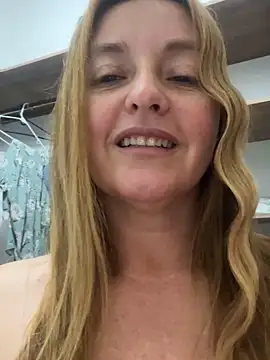 Snapshot of moniquerainx chatting on 02-27-25, 02:14 moniquerainx online show from 02-27-25, 02:14
