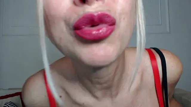 anastasiia1222 online show from 06-18-26, 06:35