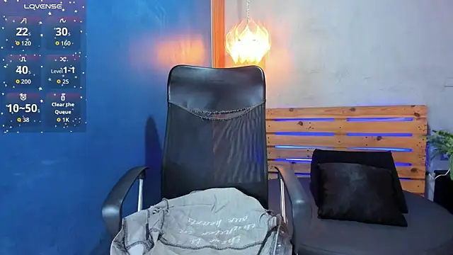 niky doll  online show from 10-30-25, 01:31