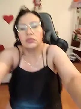 esmeralda milf online show from 03-01-26, 01:55