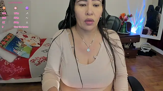 esmeralda milf online show from 12-16-25, 07:29