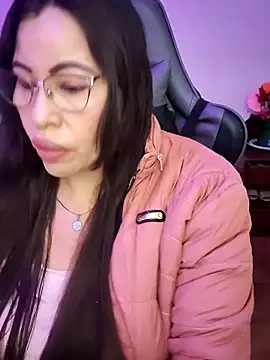 esmeralda milf online show from 02-24-26, 07:48