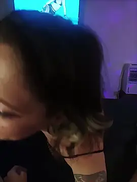 Snapshot of Rabit_Snake chatting on 02-17-26, 03:37 Rabit Snake online show from 02-17-26, 03:37