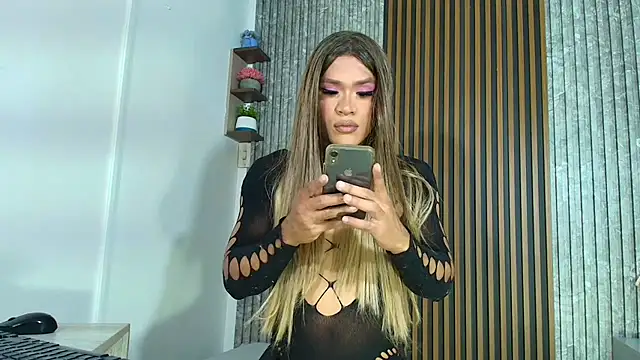 SARA TS FOX online show from 09-20-25, 09:20