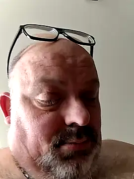 Snapshot of Bibear197511 chatting on 10-13-25, 08:38 Bibear197511 online show from 10-13-25, 08:38