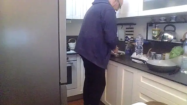 ANONIMO7735 online show from 10-24-25, 09:52