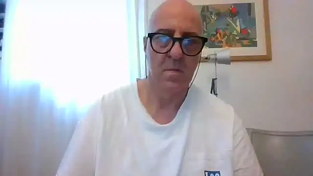 Snapshot of ANONIMO7735 chatting on 06-15-26, 10:15 ANONIMO7735 online show from 06-15-26, 10:15