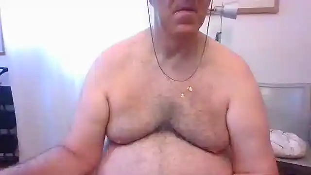 Snapshot of ANONIMO7735 chatting on 07-01-26, 05:19 ANONIMO7735 online show from 07-01-26, 05:19