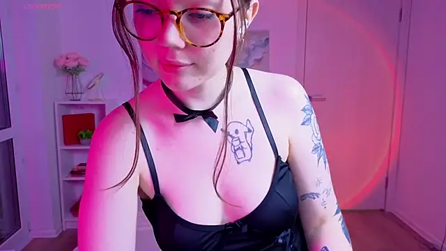 MilenaSaint online show from 10-16-25, 04:59