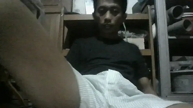 Snapshot of ditiya18 chatting on 11-12-25, 02:32 ditiya18 online show from 11-12-25, 02:32