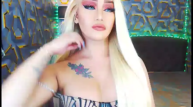 Snapshot of KylieMaxwellCaulfield_TS chatting on 01-29-25, 03:33 KylieMaxwellCaulfield TS online show from 01-29-25, 03:33