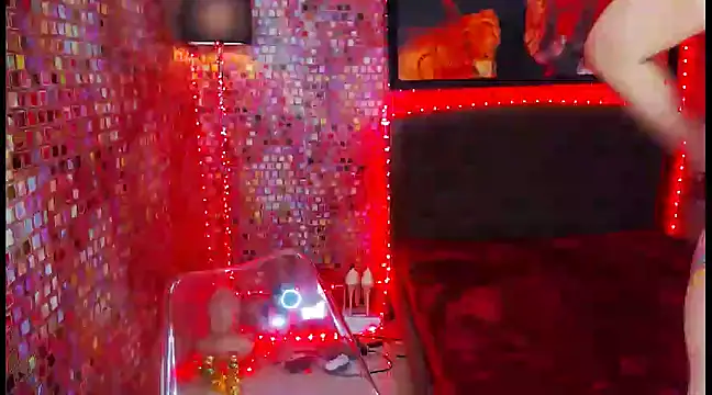 Snapshot of KylieMaxwellCaulfield_TS chatting on 03-08-25, 11:37 KylieMaxwellCaulfield TS online show from 03-08-25, 11:37