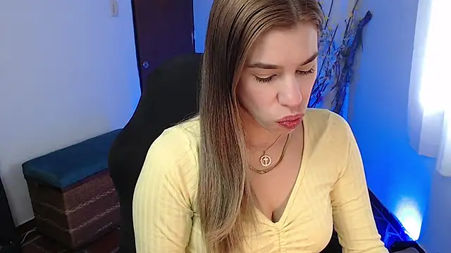 ms sofia x online show from 04-15-26, 04:22