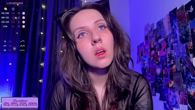 HotaruTomo online show from 10-29-25, 11:14