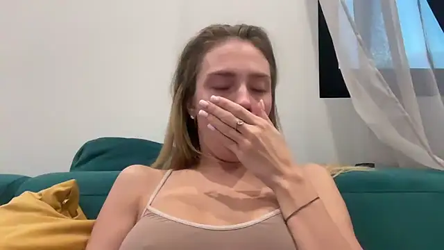 Iris cherry online show from 12-18-25, 01:48