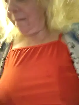 Snapshot of Janahotty chatting on 07-10-26, 10:43 Janahotty online show from 07-10-26, 10:43