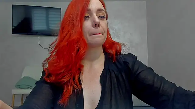 emilianna666 online show from 04-18-26, 08:49