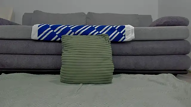 emilianna666 online show from 04-04-26, 12:34