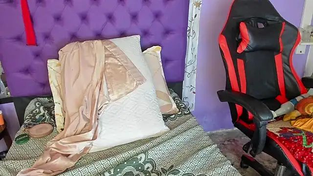 Margoth clain online show from 10-30-25, 12:47