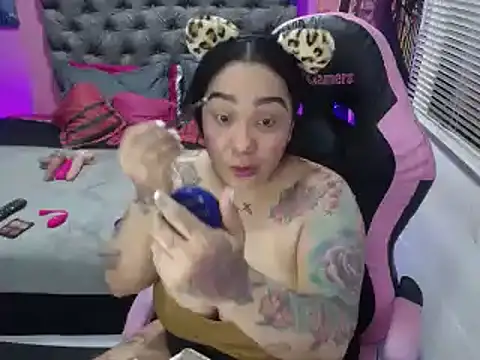 JEENEVIEVE online show from 03-11-25, 06:19