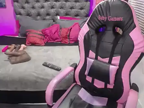 JEENEVIEVE online show from 03-20-25, 06:09