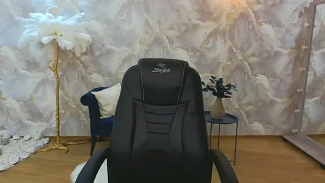 NicoleFoxery online show from 09-13-25, 06:30