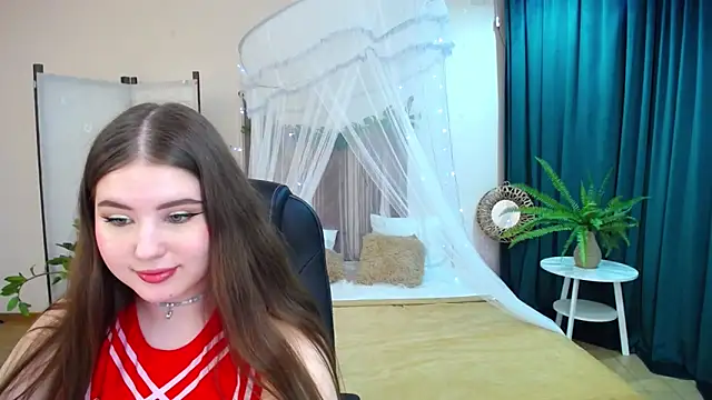 NicoleFoxery online show from 03-18-25, 12:30