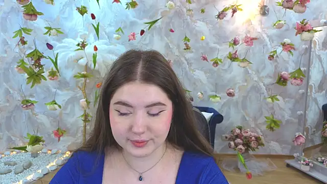 NicoleFoxery online show from 04-06-26, 08:21